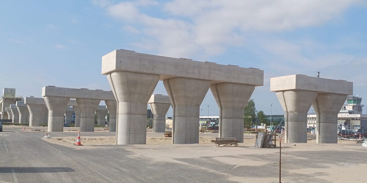 Rail Baltica Rīgas starptautiskās lidostas dzelzceļa stacijas, saistošās infrastruktūras un pārvadu būvniecības darbi (RIX Estakade P30–P15)